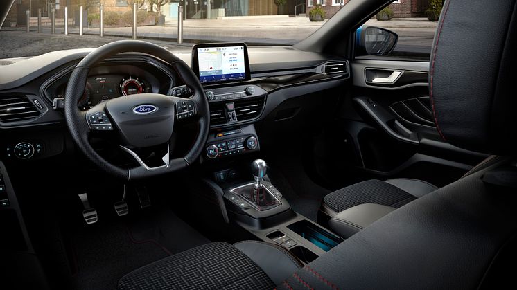 Ford_Focus_2020_07