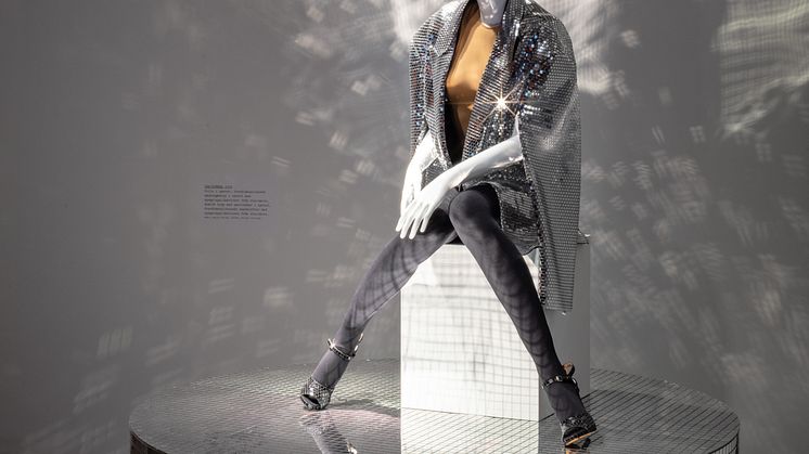 Installationsbild från utställningen Margiela, åren med Hermès