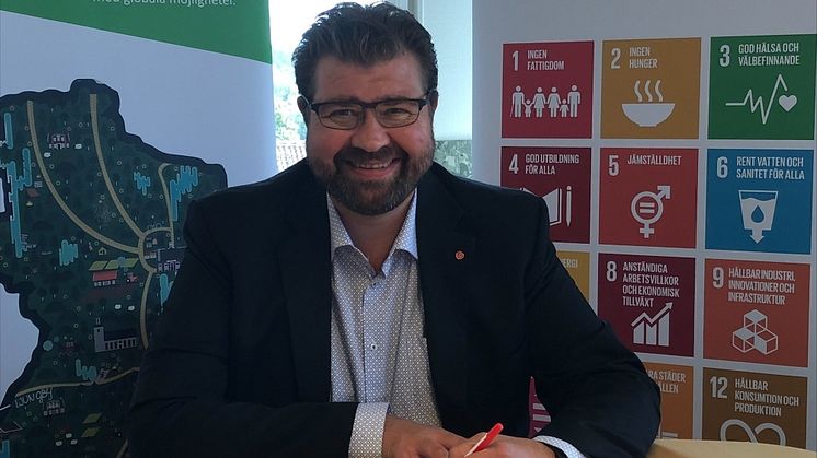 Alvesta skriver under deklarationen för en stark demokrati 