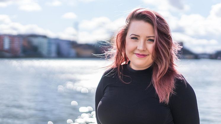 Sara Songbird
