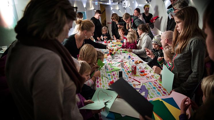 Full aktivitet i pysselhörnan (bild från förra årets familjedag) Foto: Emmalisa Pauly