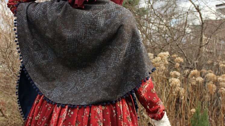 Historisk modevisning med Fashion through herstory 09