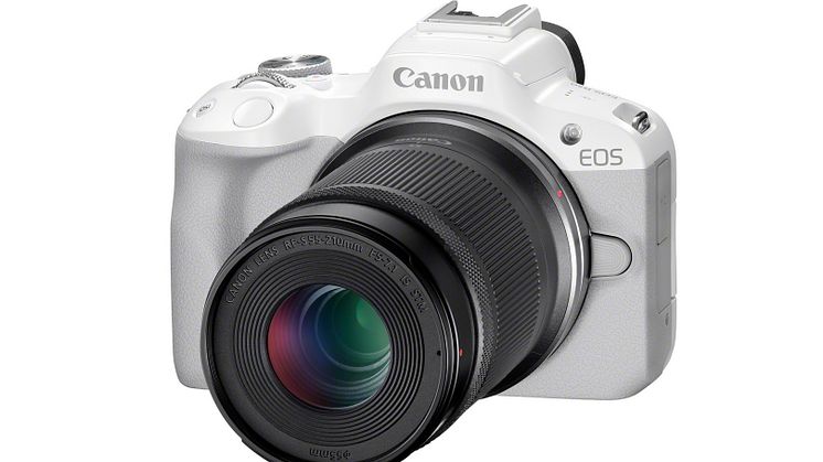 Canon EOS R50_White_FrontSlantLeft_RF-S 55-210mm