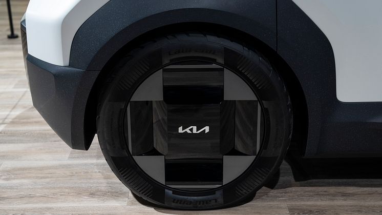 kia-pbv-pv5-iaa-24-static-highres007.jpg
