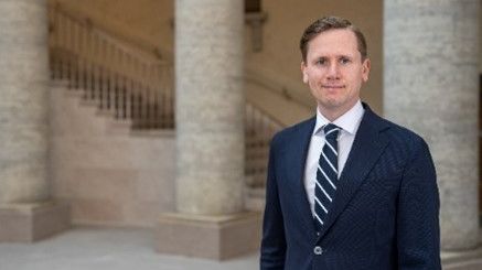 Roger Hedlund PM.jpg