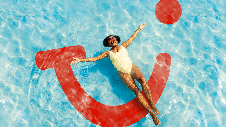 1_TUI_LIVE_HAPPY_Beach_Floating