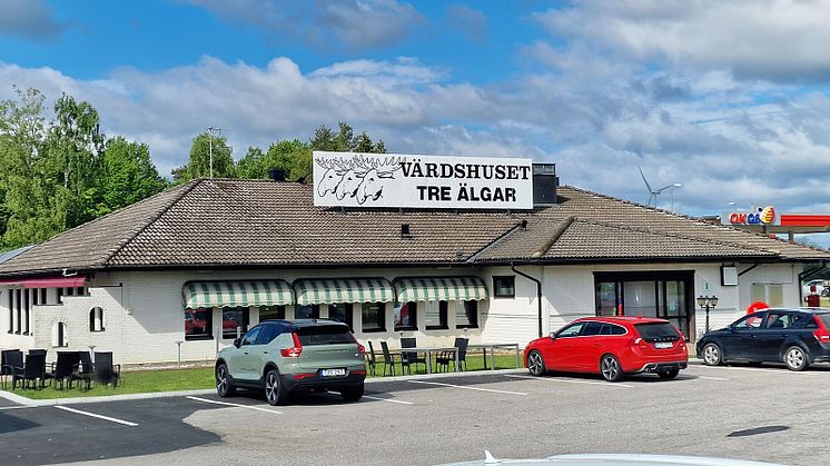 Rasta tar över Värdshuset Tre Älgar i Grästorp
