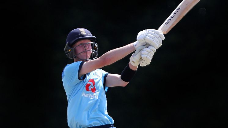 Kent's Jordan Cox batting for England U19s (photo: Getty Sports)