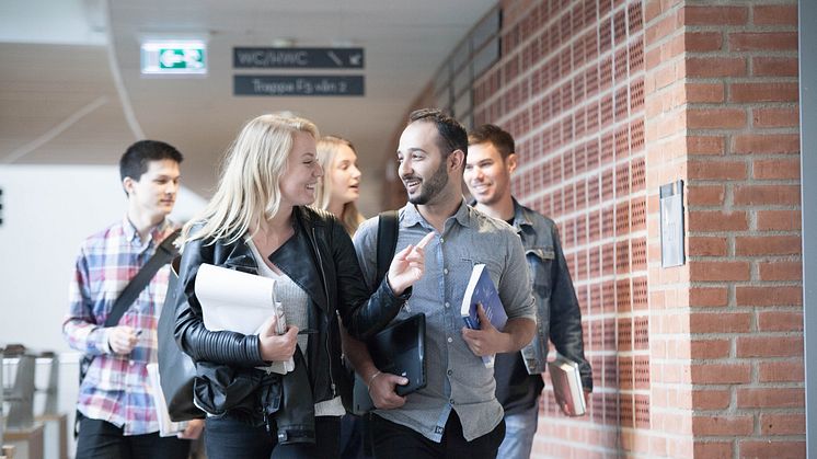 Närmare 9 av 10 studenter får jobb efter examen på Högskolan Väst