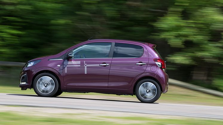 Peugeot 108 RedPurple_03