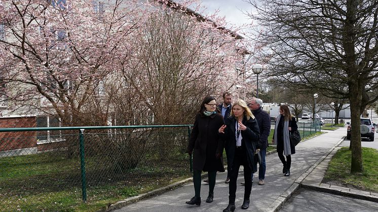Poseidon bjuder Anna Ekström på promenad genom Högsbohöjd