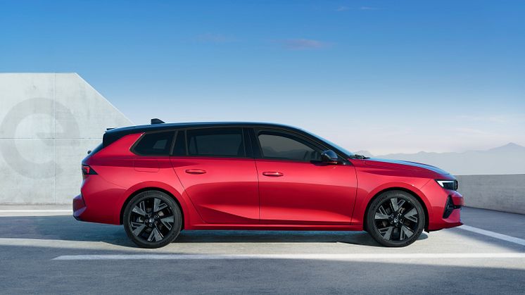 14_opel_astra_sports_tourer_electric_520667-6386f9347a5f4