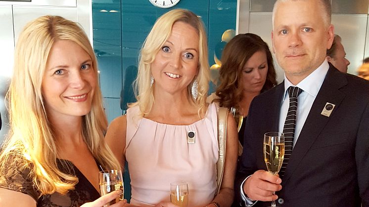 På plats i Stockholm för att representera NetOnNet och delta i Retail Awards 2017 fanns Susanne Ehnbåge (vd), Annelie Forsberg (CFO) och Per Carlsson (HR-chef)