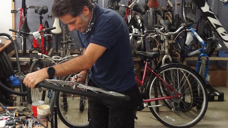 Paul Horta-Hopkins at SCDA's Newhaven bike repair workshop