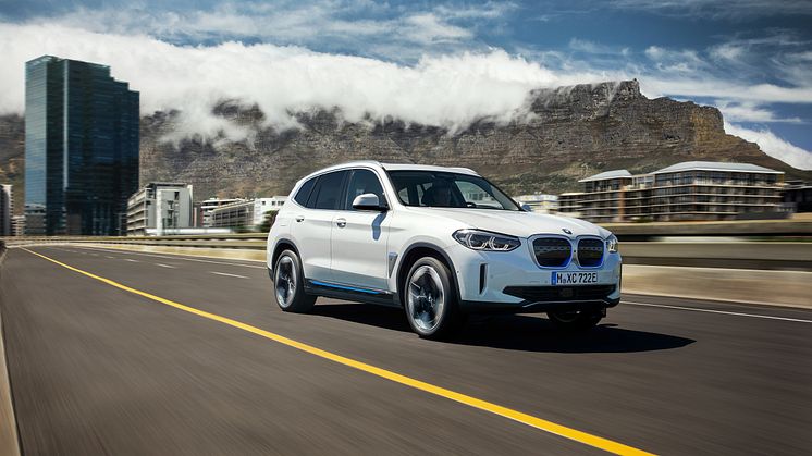 BMW iX3
