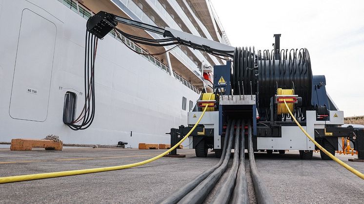 Cavotec PowerMove shore power systems enable ports to reduce emissions and improve their environmental performance.