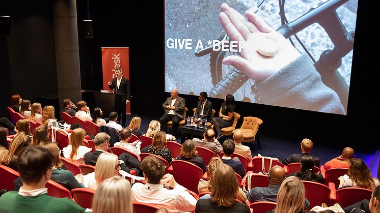 Edelman's Philip Trippenbach (left) speaks to an engaged audience alongside (left–right) Mynewsdesk's Garth Garland, Stroke Association's Anil Ranchod and CNBC's Cristy Garratt