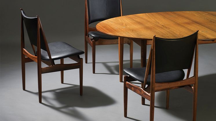 Finn Juhl's "Judas Table" and a rare set of 12 examples of "The Egyptian Chair" goes under the hammer at the Live Auction on Thursday 7 March.