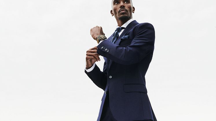 Huawei Watch Ultimate Gold Edition_Sir Mo Farah_Suit