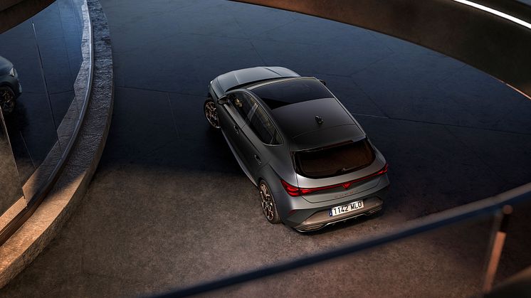 birds-eye-view-new-cupra-leon-2024-rear.jpg