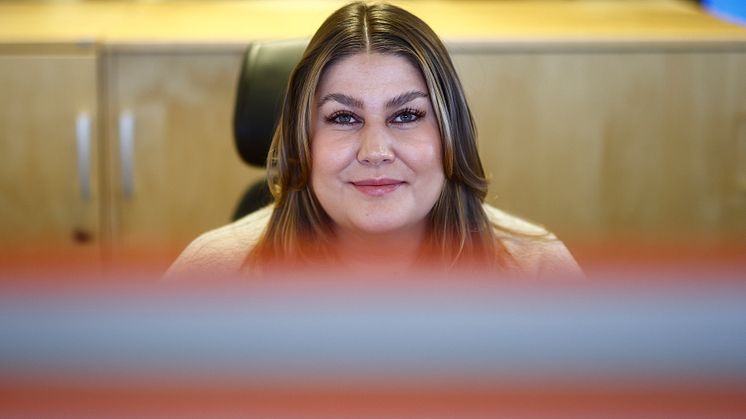 Emma Stening på jobbet hos Swecon