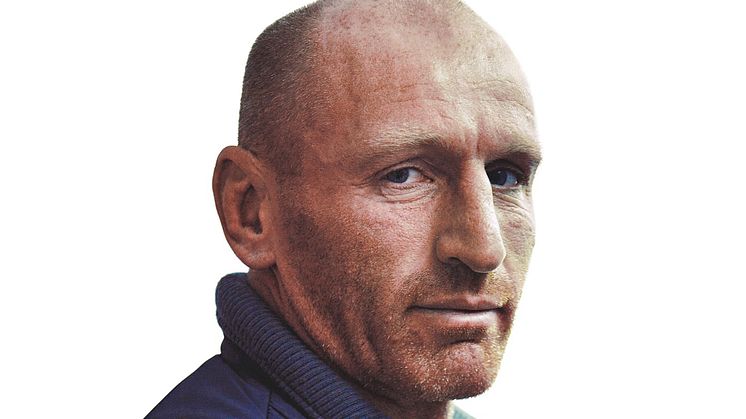 Rugby legend Gareth Thomas calls on runners to join the resolution in Glasgow 