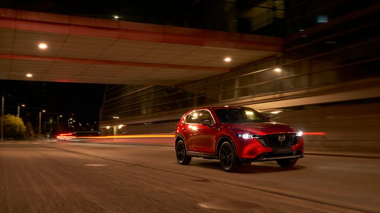 2021_CX-5_IPM5_GER(LHD)_C31b_EXT_Sport_Driving