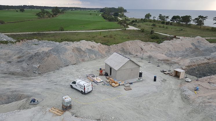 När havet möter land pumpas vattnet vidare genom en pumpstation.
