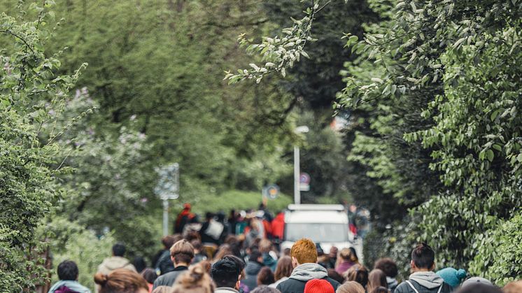 Schülerinnen und Schüler ziehen 2019 im Rahmen der Tagung ‹Courage› nach Basel, Schweiz (Foto: (c) Jugendsektion)