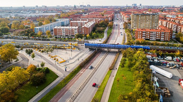 Rosengårds station med Pågatåg på Kontinentalbanan. Bild: Apelöga