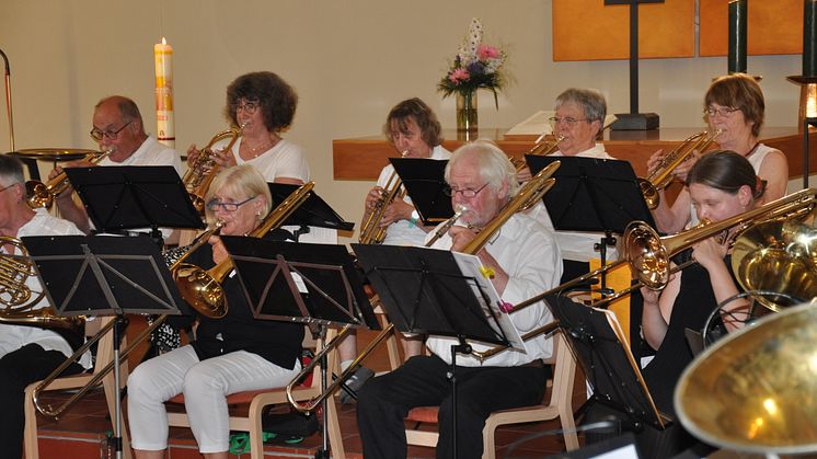 Bläserinnen und Bläser des Hephata-Posaunenchores beim Konzert zum 125-jährigen Jubiläum in der Hephata-Kirche. 