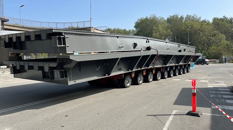 Rødby ferry berth 3: Transport of new upper ramp mobile crane