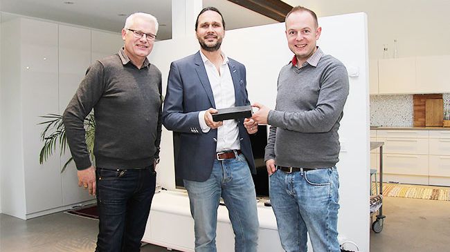 Stadsnätets 10 000:e aktiva anslutning firas på Stensholm, Huskvarna