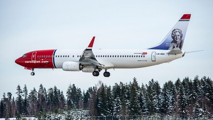 Norwegian 737-800  