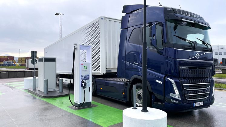 Fyra nya snabbladdare finns på plats vid Port Entry.