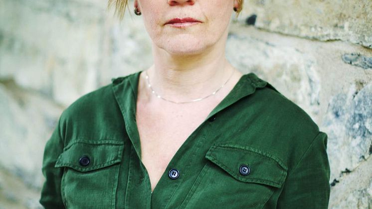 Cathrine evelid