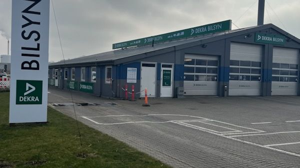 Bilsynshallerne i Slagelse og Helsingør er blevet udvalgt til at repræsentere DEKRA ved dette års Auto Awards