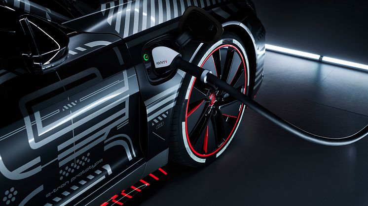 Audi e-tron GT concept (camouflage)