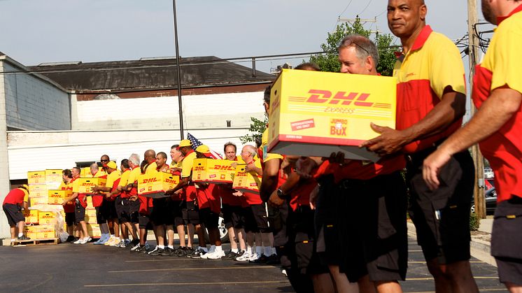 DHL Express & Pizzas 4 Patriots skrivs in i Guinness Book of World Records för världens största pizzaleverans