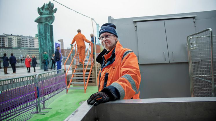 Återvinningspråmen startar sin tur längst älven på påskdagen, 17 april.