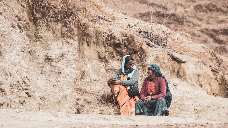 Två folkvalda byrådsledamöter som ingår i The Hunger Projects ledarskapsprogram i Indien.