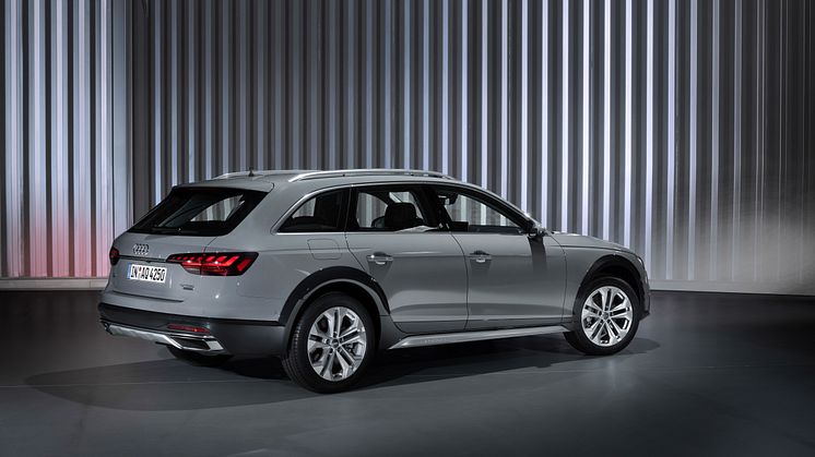 Audi A4 allroad quattro (terragrå)