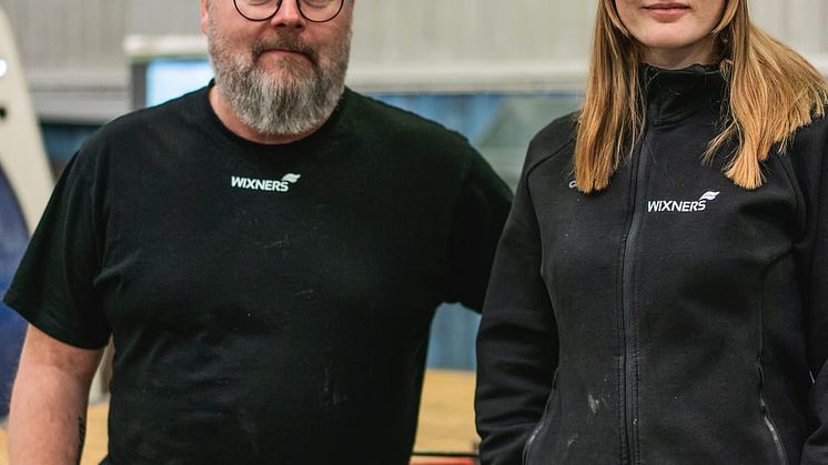 Från vänster: Tommy Wixner och Emma Jonsson. Fotograf: Louise Bjurström.