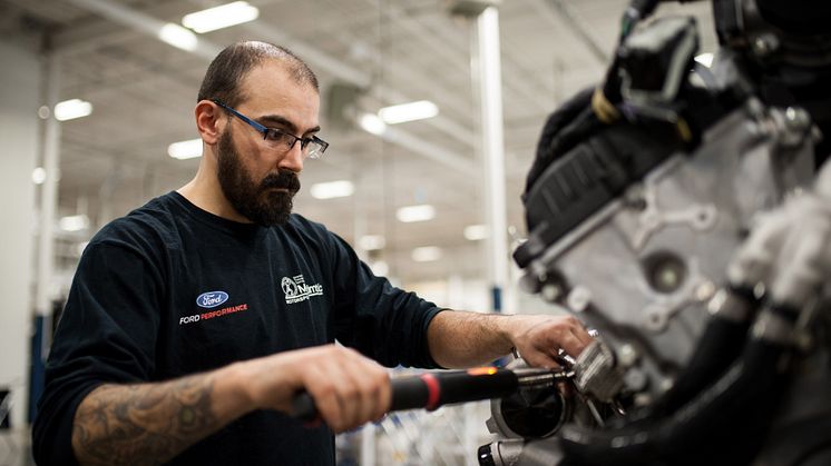 A legszebb karácsonyi ajándék a Ford Performance-tól: elkezdődött a Ford GT gyártása