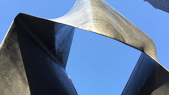 Thomas Concrete Group delivered_Monolithic Sculpture in Concrete  Looks like Steel
