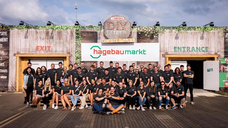 Zusammen geht das: das rund 60-köpfige Team des hagebaumarkt DIY-Stores by Swertz