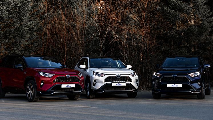 På topp: Toyota RAV4 er Sortlands mest solgte bil. Foto: Nordvik AS. Høyoppløselig bilde i bunnen av artikkelen.