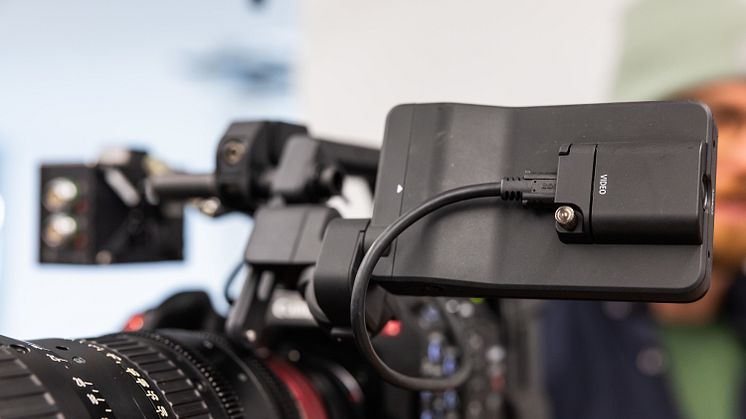 EOS C400_Ambient_Christne Ng_Canon USA_05[1].jpg