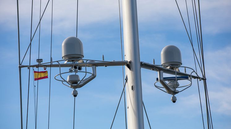 Hi-res image - Inmarsat - e3 has installed Inmarsat's dual antenna Fleet Xpress solution on performance superyacht S/Y Ganesha