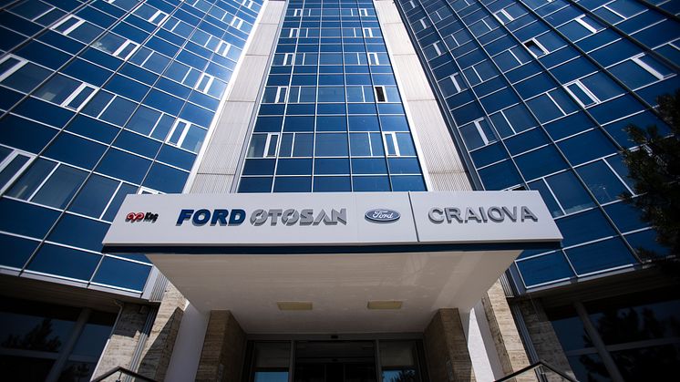 Ford oficiálně převzal závod v Craiově před 14 lety, investoval do něj 2 miliardy dolarů a přeměnil ho na výrobní závod splňující nejmodernější standardy.
